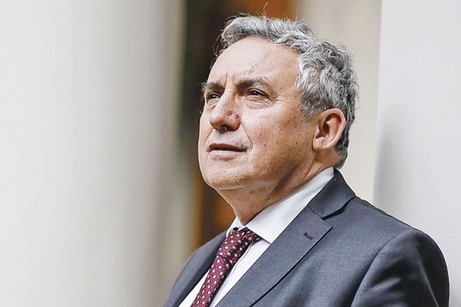 Rector de la Universidad de Chile ante ampliación al CAE: “Endeudar a los jóvenes no es lo más deseado”