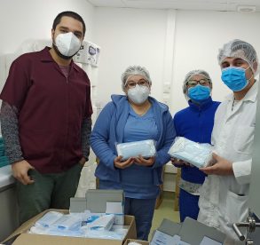 Codelco Ventanas hace entrega de más de 10 mil mascarillas a laboratorio clínico de la UV