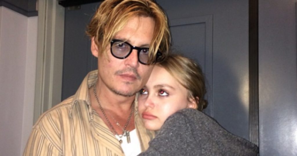 Johnny Depp reveló que le dio marihuana a su hija cuando solo tenía 13 años: “Estaba siendo un padre responsable”