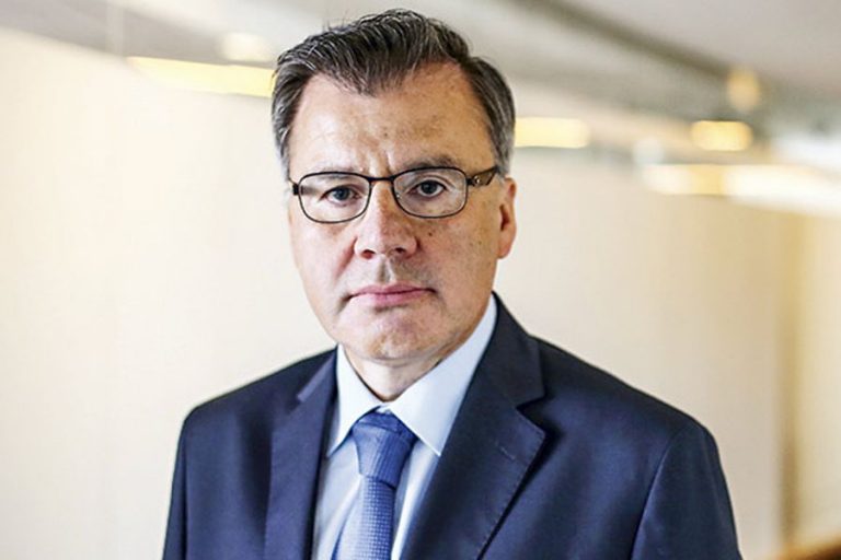 Exsuperintendente de Pensiones tras pérdidas del Fondo E: 