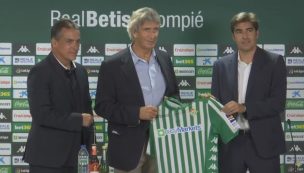 Manuel Pellegrini fue presentado en el Real Betis y apuntó al 