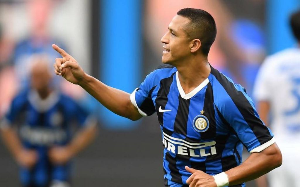 Serie A: Alexis entró en la recta final en dura derrota del Inter ante Bologna