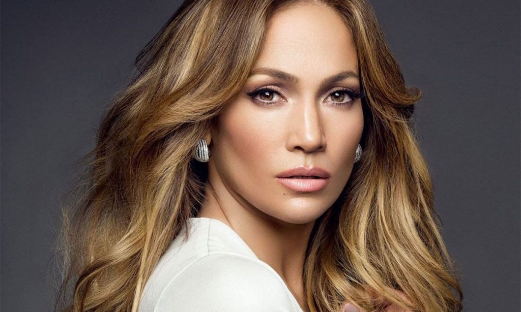“Increíble”: Jennifer Lopez cumplió 51 años y así es cómo luce sin una gota de maquillaje