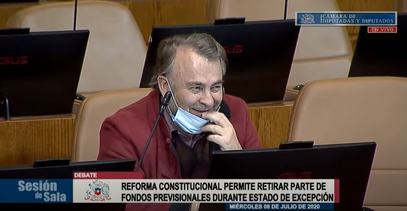 “No me haga llamarlo al orden”: Broma de Pepe Auth contra diputado Calisto distendió con carcajadas el debate sobre las AFP