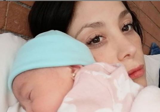 “Se parece al papá”: Yamna Lobos celebró primer mes de vida de su hija con tierno video