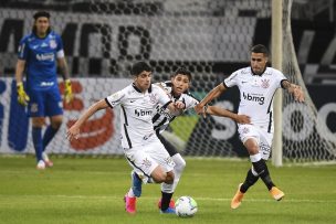 Pese a la derrota del Corinthians, Ángelo Araos acaparó varios elogios de la prensa