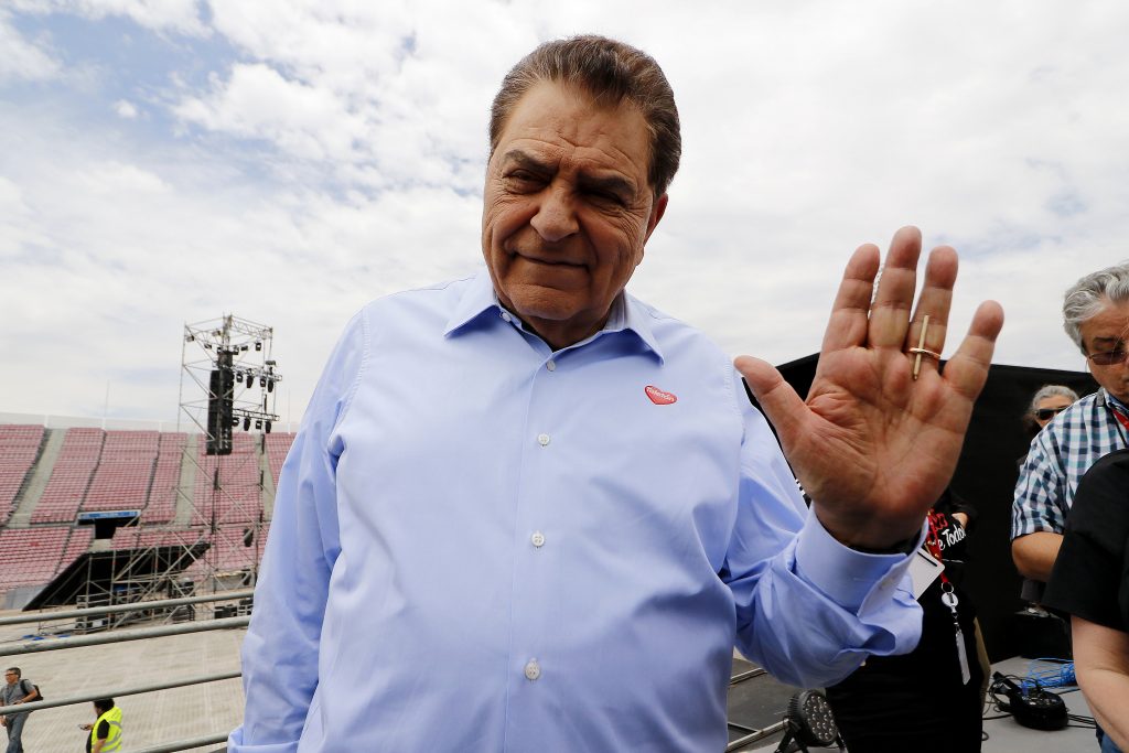 Don Francisco celebra 58 años de carrera en cuarentena: “Me di cuenta de que Chile es mucho más vulnerable de lo que yo creía”