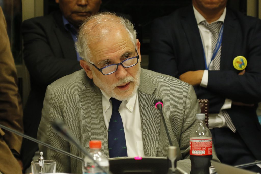 Senador Carlos Montes (PS): “El ministro Briones ha tenido más dificultades para oír la opinión de la diversidad”
