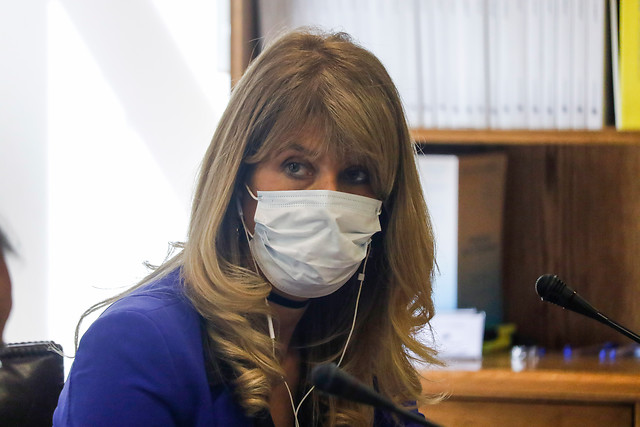 Senadora Rincón pide enfocarse en la pandemia, mientras “la derecha está haciendo gárgaras con un posible triunfo con posibles candidatos”