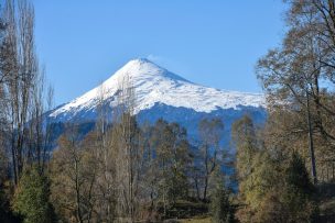 Mantienen Alerta Amarilla por actividad del volcán Villarrica