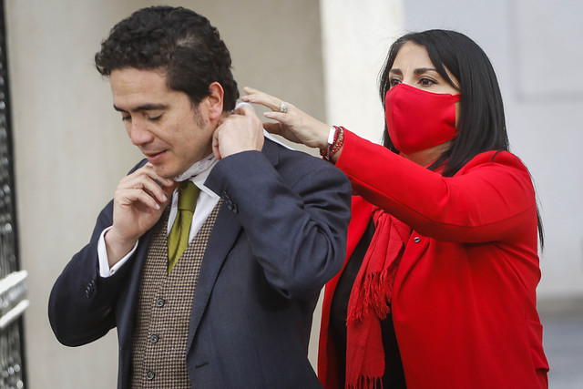 Ministro Briones contradice a ministra Rubilar por el IFE: “La quinta y sexta cuota no han sido reafirmada todavía”