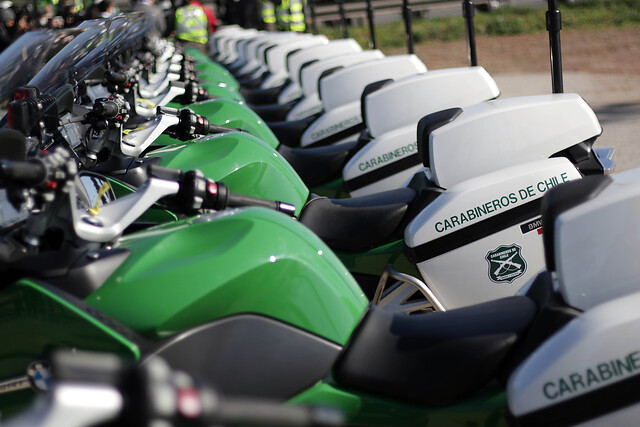 Entregan 15 motos nuevas a Carabineros para combatir “encerronas”