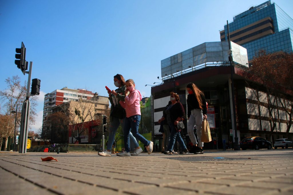 Seis avanzan, siete retroceden: el anuncio del Ministerio de Salud para las comunas por el plan “Paso a Paso”