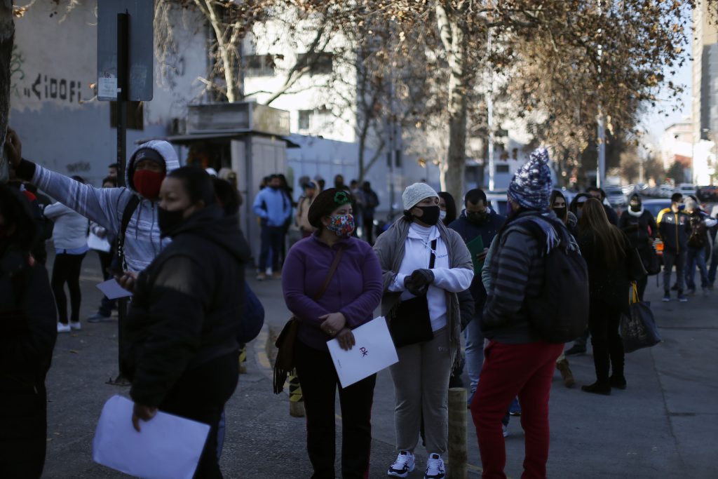 Registro Civil: nuevas filas y quejas de los usuarios por “falta de atención”