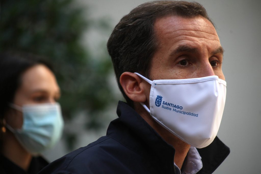 Santiago Centro cumplió su primera semana en “Transición” y alcalde Alessandri destacó baja de contagios