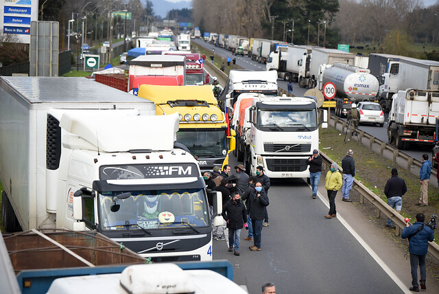 Presidente de gremio camionero: “No vamos a desabastecer, pero los camiones que traían el abastecimiento están movilizándose”