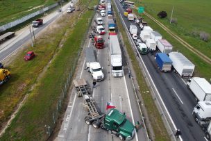 Cientos de camiones siguen bloqueando rutas en el tercer día de paro nacional