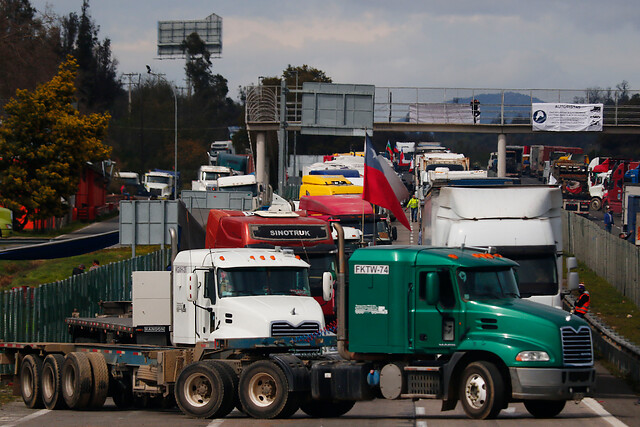 Fiscal Nacional abre investigaciones por “Ley Antibarricadas” por corte de carreteras por parte de camineros