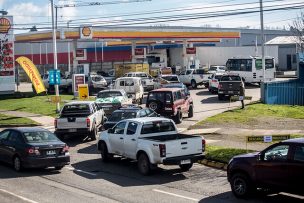 Largas filas se registraron en Osorno para conseguir combustible