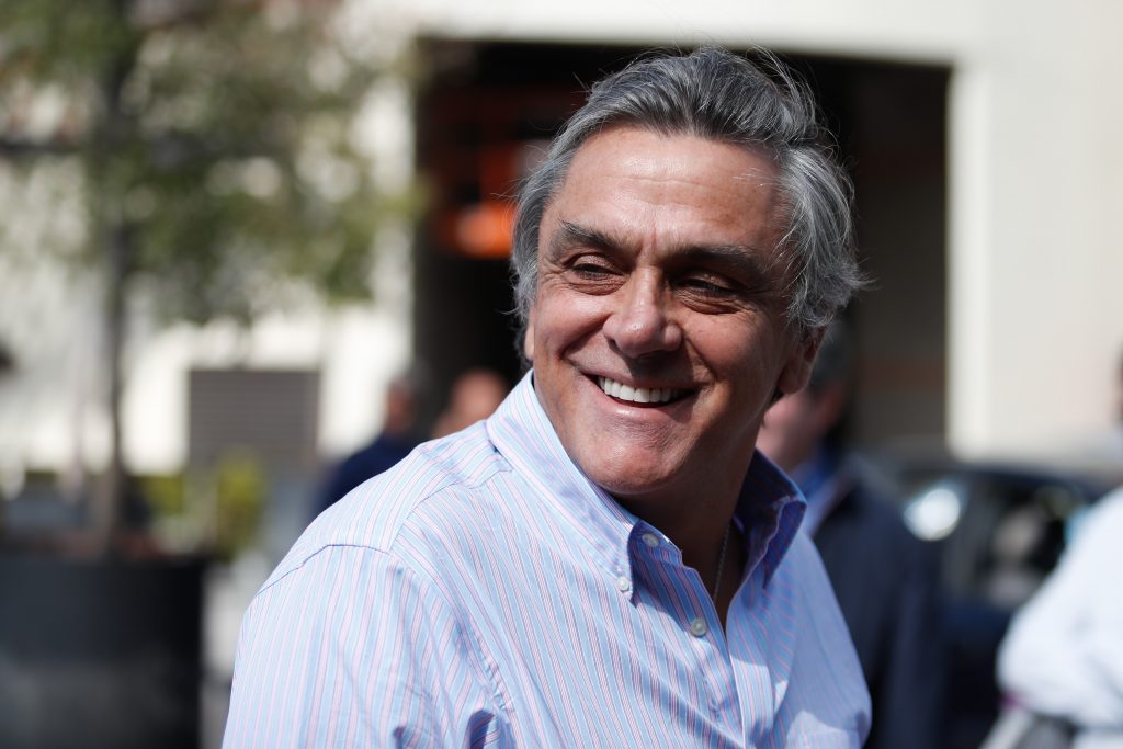 Longueira: “No logro entender cómo el Presidente no define claramente a su gobierno por el Apruebo”