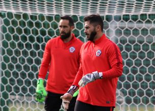 El intercambio de halagos entre Claudio Bravo y Johnny Herrera