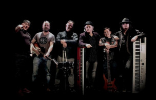 “Ochenteros en Gira”: El libro que revive la música de los 80 luego de tres décadas de subir a los escenarios