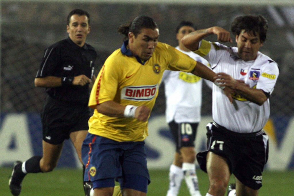 “Me hubiese gustado jugar en…”: Salvador Cabañas recordó su paso por Chile y reveló el interés de un “club grande” que quiso tenerlo