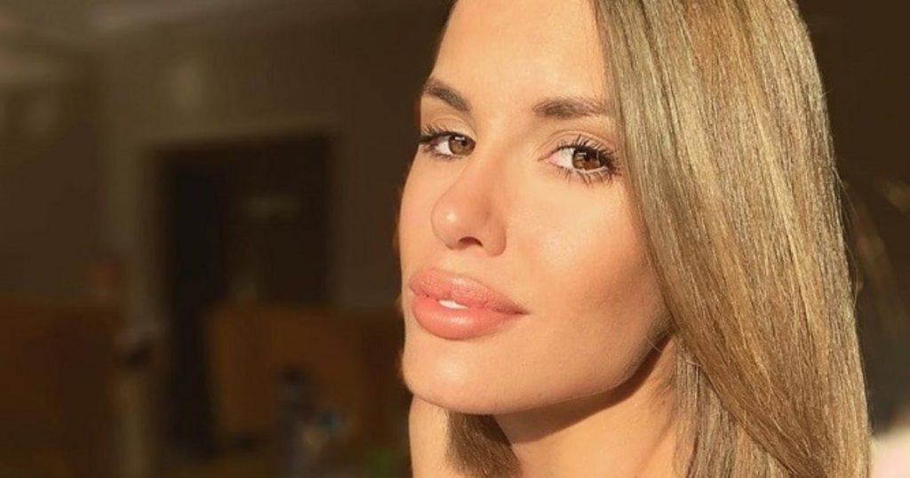 “Bellísima”: Gala Caldirola arribó a Brasil y lo confirmó con fotografía en la playa
