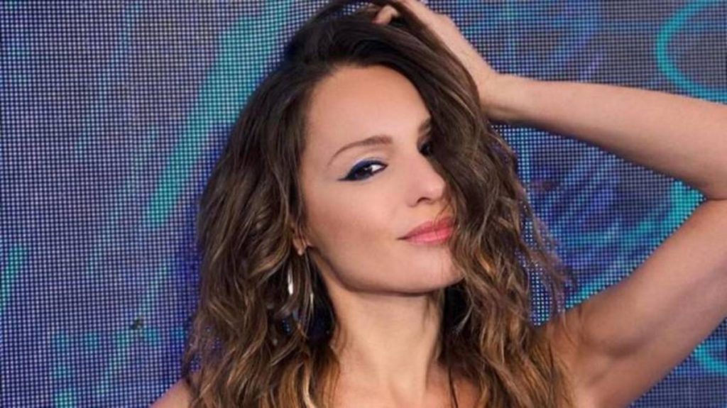 Pampita deslumbra con fotografías en bikini desde Tailandia