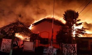 Noche de violencia en La Araucanía: Edificio de municipalidad de Ercilla completamente incendiado