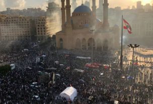 Un muerto y más de 230 heridos deja jornada de violentas protestas en Beirut