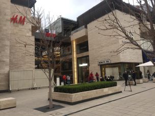 Seremi de Salud clausuró tienda H&M tras irregularidades en fiscalización