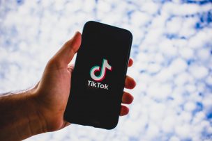 Nueva Zelanda prohíbe TikTok en los celulares de los parlamentarios