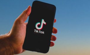 Hacía un reto de TikTok: Joven queda con casi el 80% de su cuerpo quemado