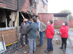 La Araucanía: Autoridades visitaron municipalidades atacadas y comprometieron ayuda para recuperarlas