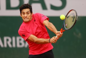 Cristian Garin comenzó con el pie derecho su incursión en Roland Garros