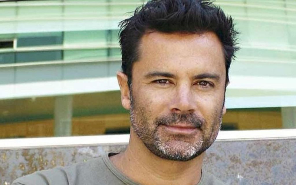 “¡¿No les parece una falta de respeto?!”: La crítica del hermano de Felipe Camiroaga tras utilización de su imagen en campaña del plebiscito