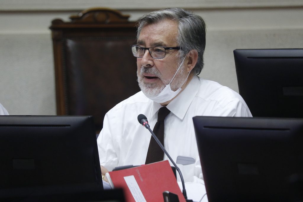“La cueca en pelotas”: senador Alejandro Guillier calificó al Gobierno de “indolente” por el manejo del paro nacional de camioneros