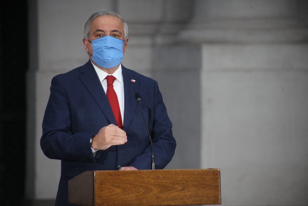 Mañalich defiende su labor: “Hay una oposición a la que le interesa manchar cualquier gestión” de Piñera