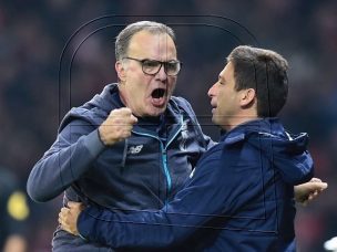 Leeds de Bielsa vence a Fulham y logra primer triunfo en su retorno a la Premier