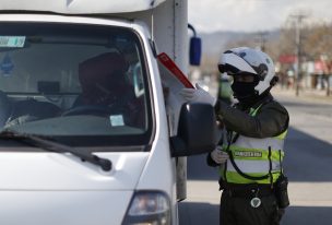 Carabineros entregó casi 1,5 millones de permisos temporales y detuvo a 2.510 personas las últimas 24 horas