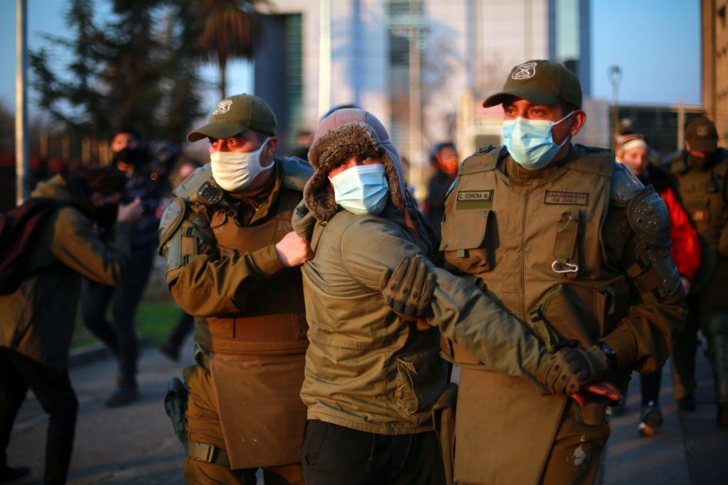Balance Carabineros: 6.335 detenidos desde marzo por “propagar el contagio de coronavirus a sabiendas”