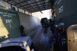 Gendarmería frustró intento de escape de tres internos en cárcel Santiago 1