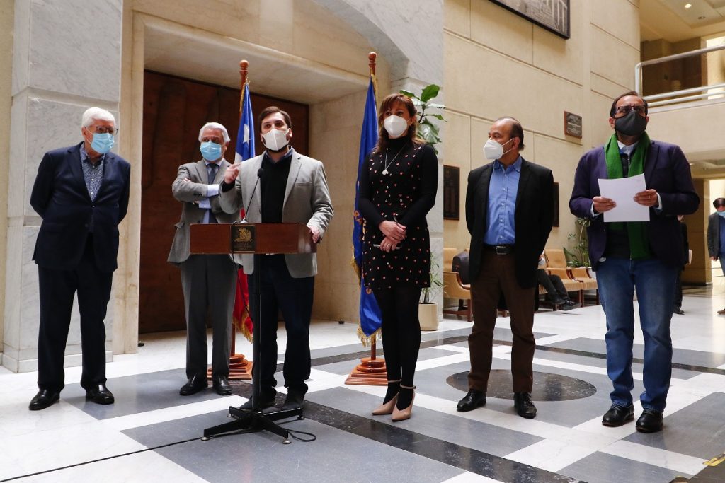 Diputados PPD califican de “impresentable e inhumano” reajuste al salario mínimo