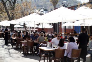 [FOTOS] Patio Bellavista reabre con terrazas en calle Constitución tras seis meses cerrado