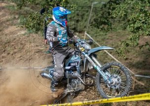 Ruy Barbosa gana la Junior 1 bajo la lluvia en Mundial de Moto Enduro FIM