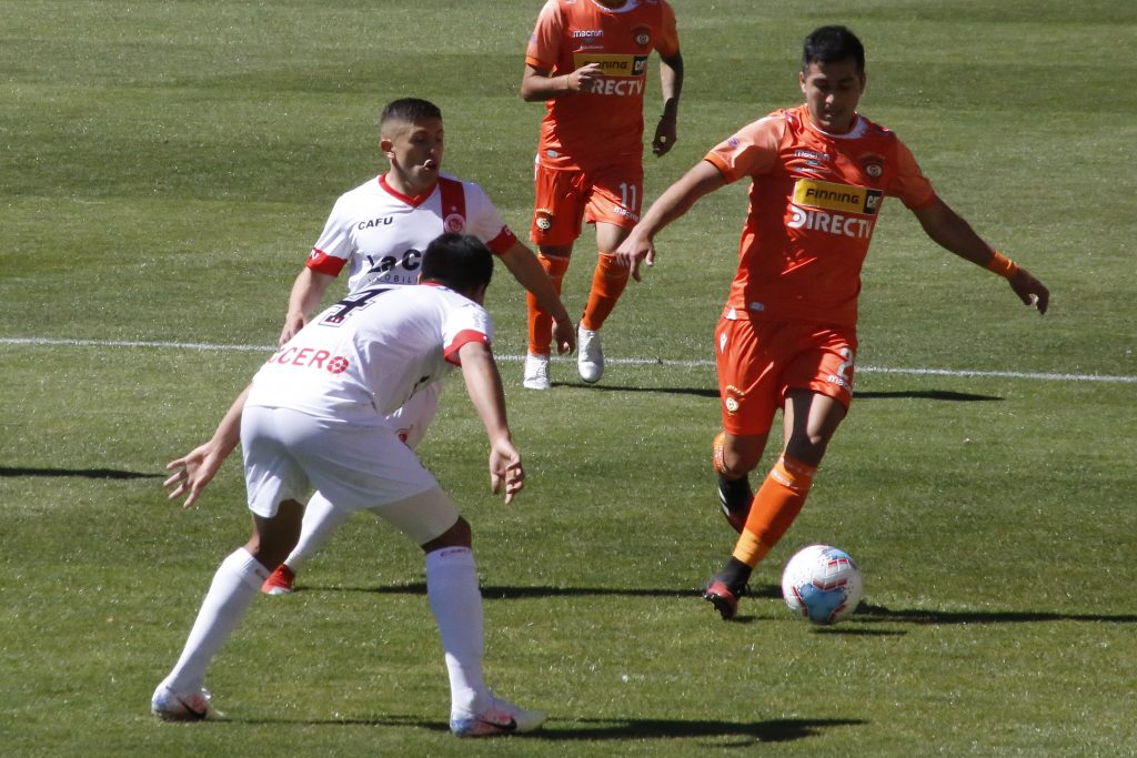 Cobreloa alargó su mala racha y la continuidad del “Fantasma” Figueroa pende de un hilo