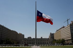 Presentan proyecto para izar bandera a media asta por muertos por Covid-19