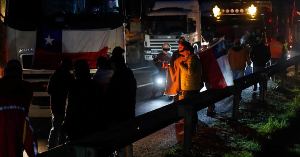 “No lo justificamos”: Presidente de Fedesur se refirió a “fiesta” de camioneros con mujeres en ropa interior en toque de queda