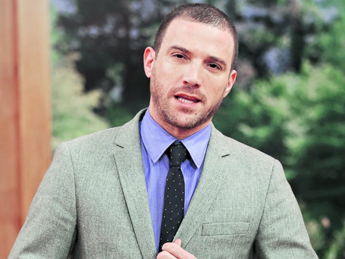 “Mi chilena de corazón”: Julián Elfenbein se muestra orgulloso de su hija menor tras lucir inusual traje dieciochero